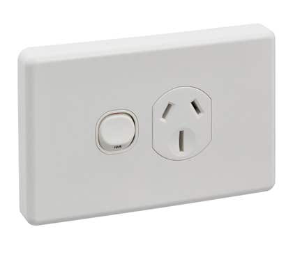 Clipsal Classic C2000 Series Outlet Single Switched Assembled Horizontal Double-Pole 15 Amp White - C2015D15-WE