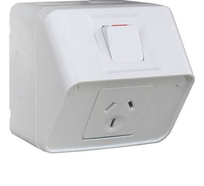 Hager Socket IP53 single horizontal 15A - WBWP115S